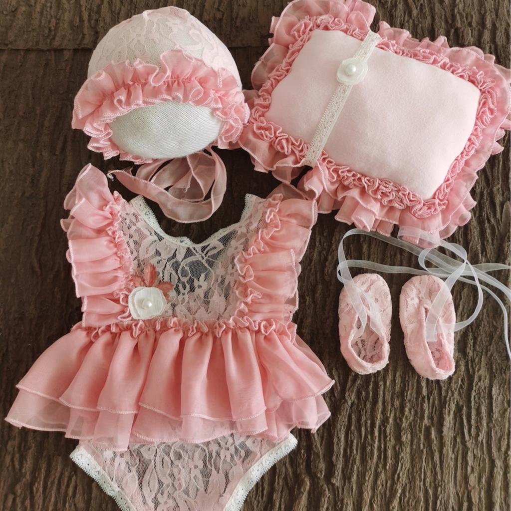 Accessoires de Photographie pour Nouveau-né Fille Combinaison en Dentelle avec Chapeau, Oreiller, Bandeau, Chaussures Robe de Nouveau-né Accessoires de Pose