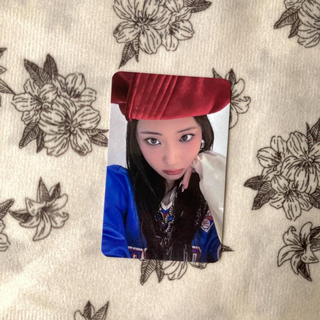 [USED] BABYMONSTER HOT SAUCE Pre-recorded Sanoku Luka Trading Card (1)