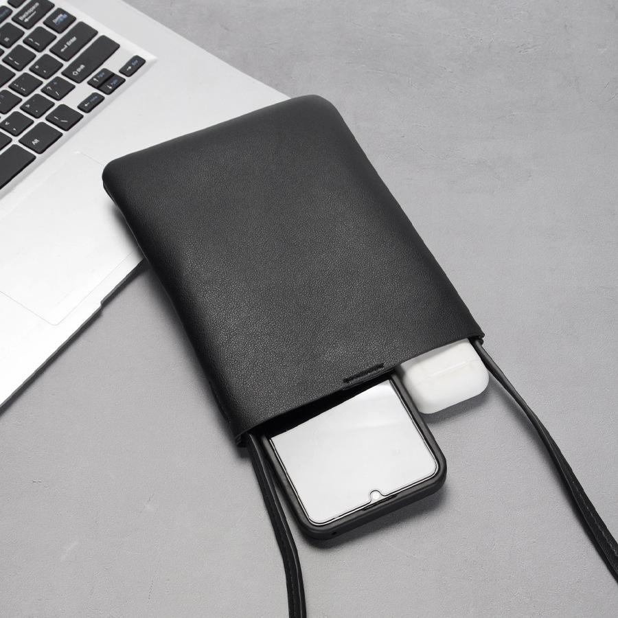 Women Leather Small Crossbody Bag Black Cell Phone Bag Lightweight Fashion Shoulder Bag Ladies Travel Purse