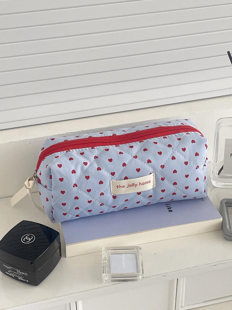 Heart-shaped makeup bag, portable large-capacity toiletry bag, new high-value ins style