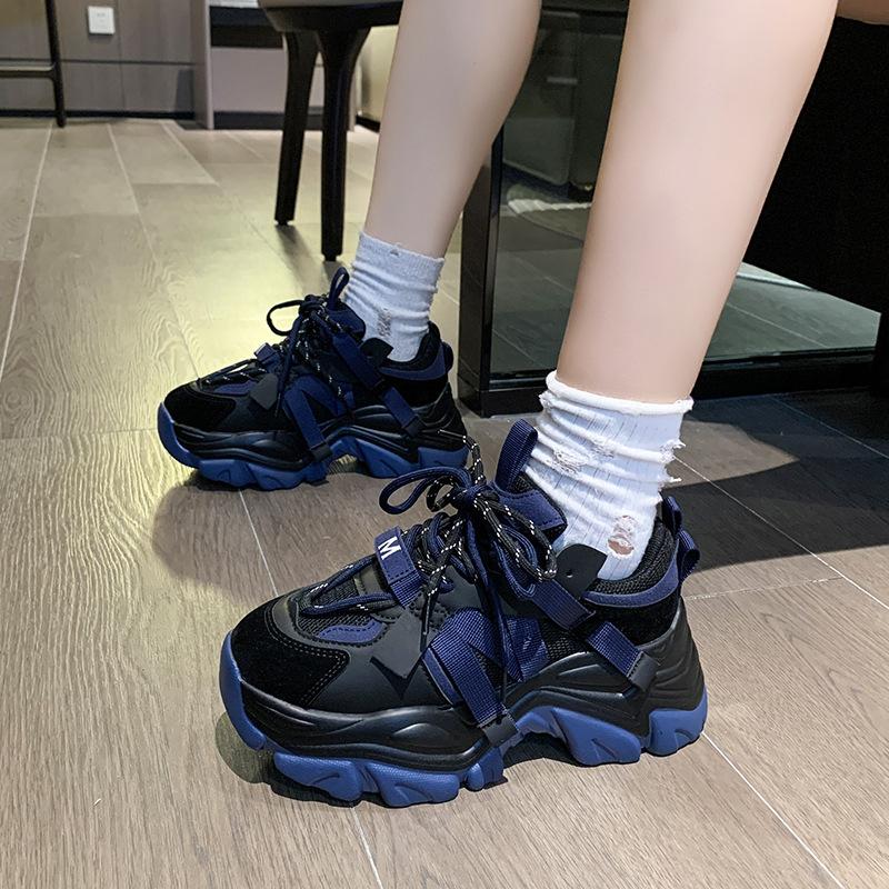 

Spring and Autumn new fried street thick-soled women s super fire shows small black casual sneakers 40 темно-синього кольору