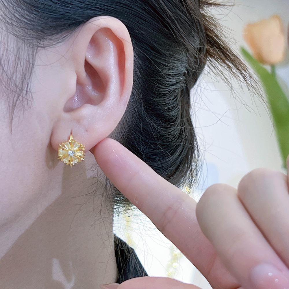 Luxury Diamond Snowflake Earrings Natural Zircon Sunflower Studs Small Cute Ear Jewelry for Women Girls