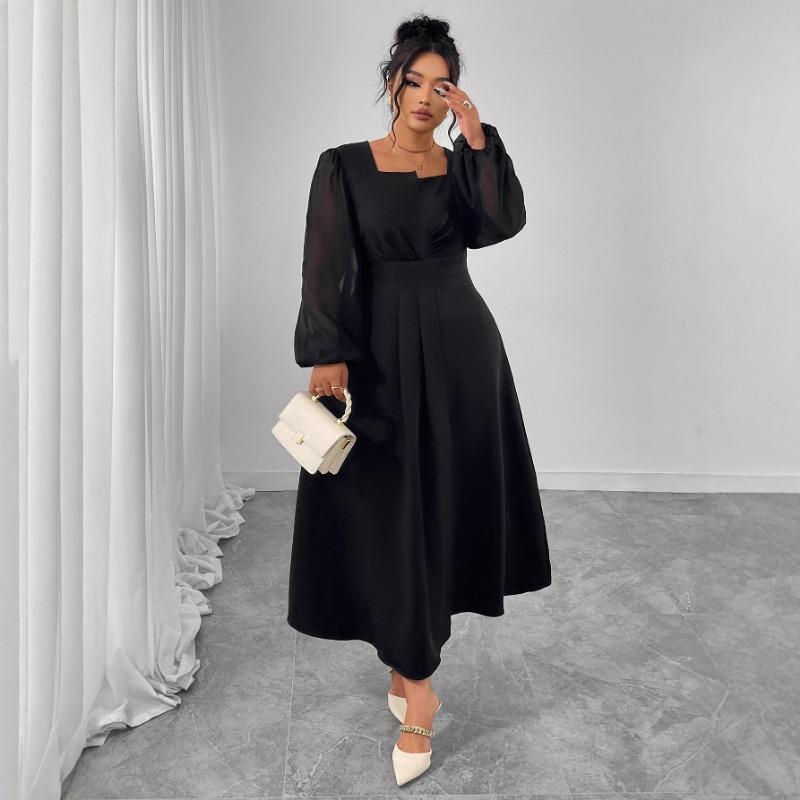 This Elegant Long Dress Features A High-waisted Pleated Design, A Square-neck Long-sleeved Plus-size Dress