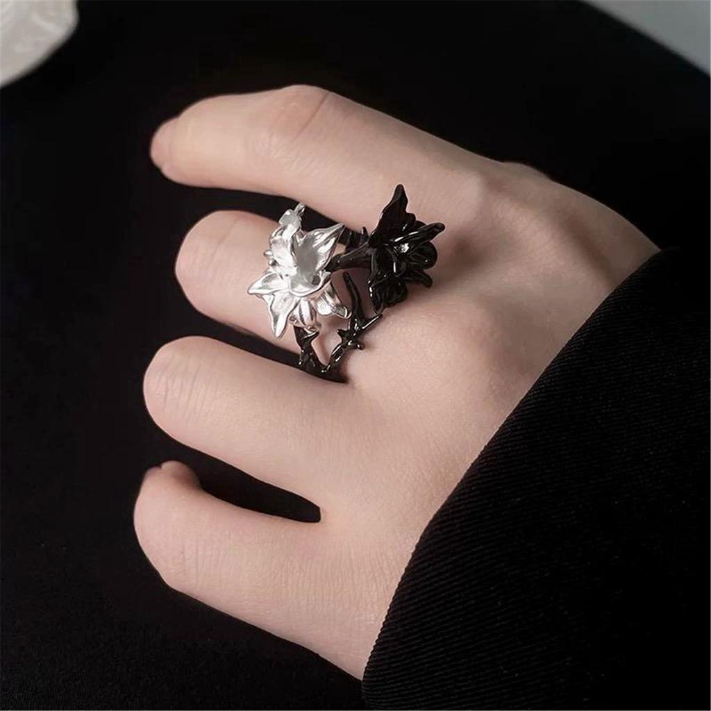 Adjustable Mando Flowers Rings for Women and Girls Anxiety Relief Spinner with Sunflower Daisy Butterfly Designs