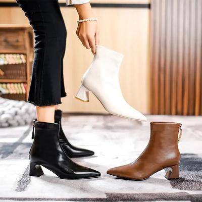 Botines Cortos Primavera/Otoño Tacón Alto Estilo Británico 2025 Nuevos Botines para Mujer Caña Media Punta Fina Zapatos de Tacón Grueso