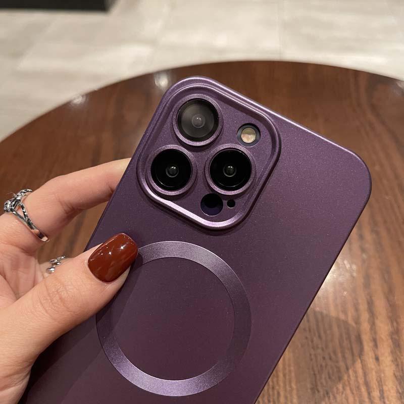 Suitable for IPhone15 Paint Magnetic Phone Case with Matte Finish, 14 Apple 16proMax Fully Wrapped Lens Film