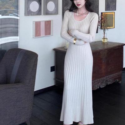 Vestido de punto ajustado estilo Hepburn: Elegante de Cintura Alta, Manga Larga, Cuello Redondo, para Otoño/Invierno