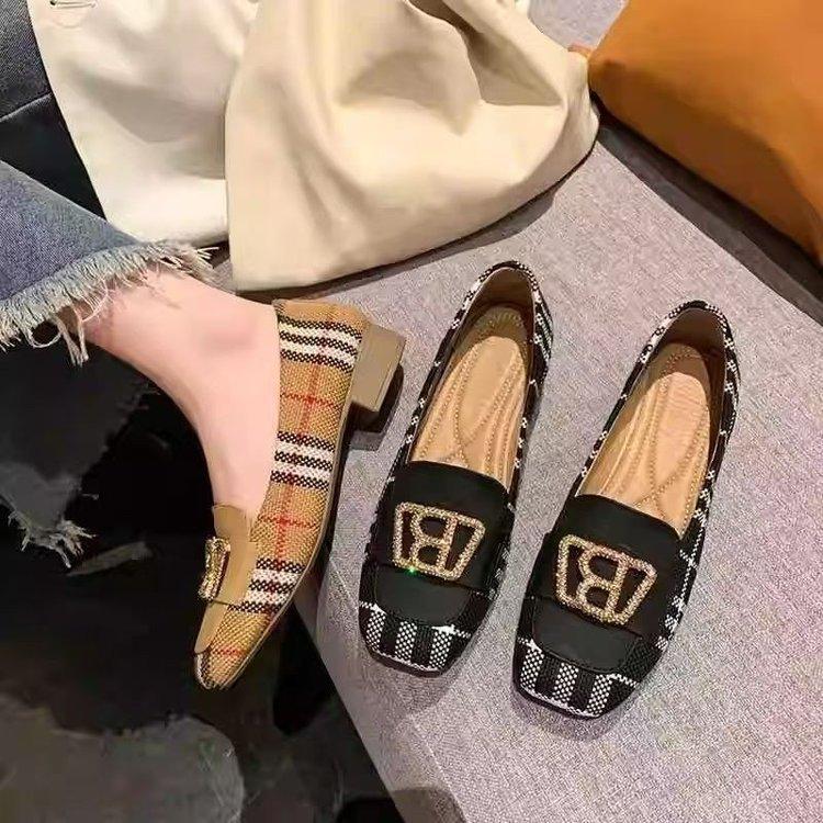 Xiaoxiangfeng Plaid Color Matching High Heels Women's 2025 Autumn New Metal Buckle Fashionable Versatile Thick Heel Light Mouth Single Shoes