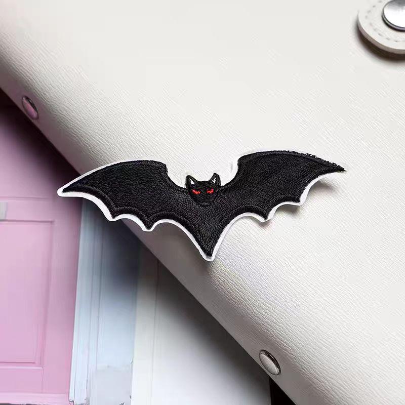 4Pcs Animal Embroidery Patch Spider Scorpion Bat Iron On Patch Applique DIY Holes Repair Clothing Decoration