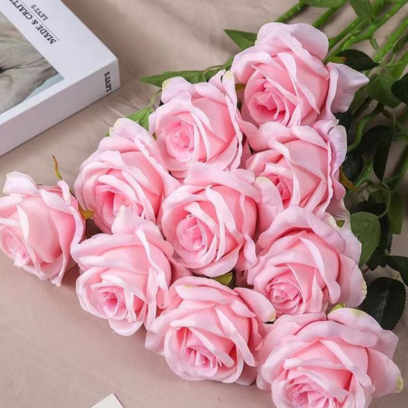 Cachoeira de Parede de Rosas de Seda - Flanela Vermelha Decoração de Casamento e Dia dos Namorados