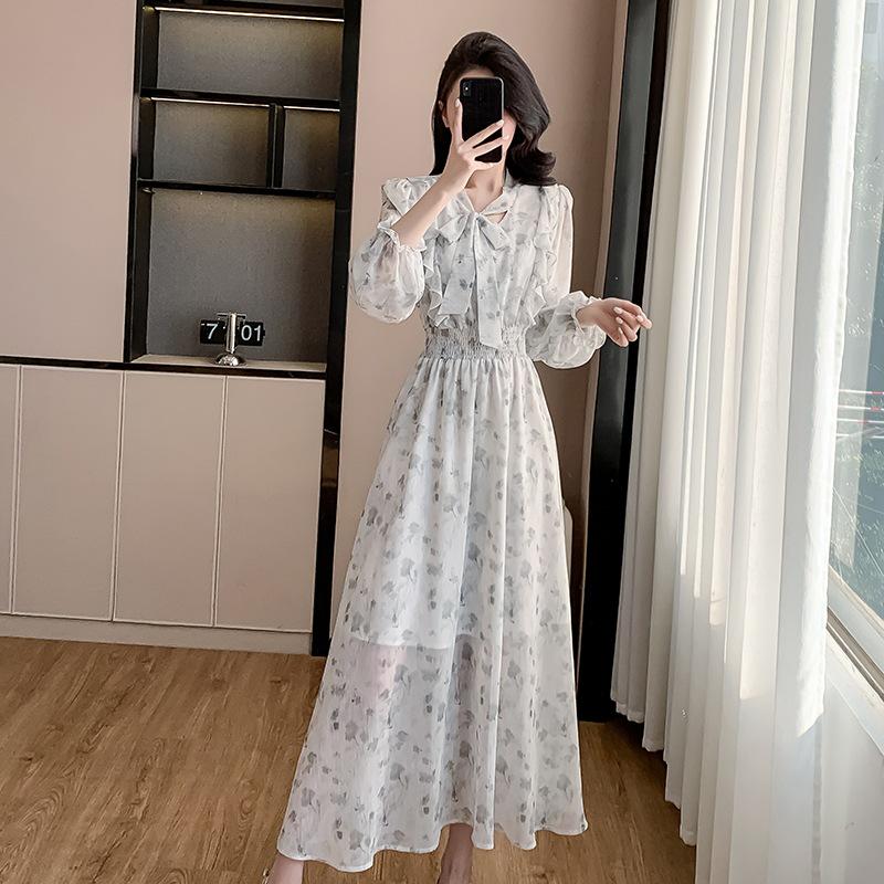 

Spring Korean Bow Print V-Neck Chiffon Dress with Ruffle Edge and Puff Sleeves Extra Large