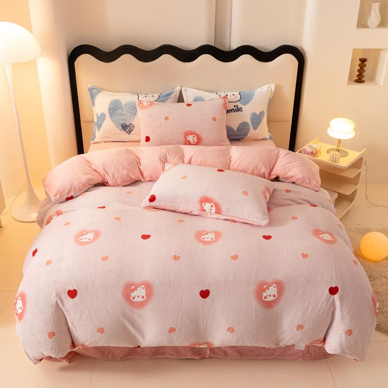 Cute Cartoon Strawberry Printed Duvet Cover Coral Fleece Autumn Winter Bed 4 Piece Set Wear Resistant Machine Washable Bedding