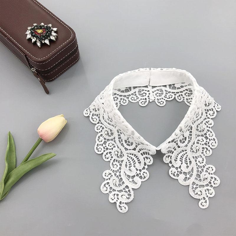 Fashion White Hollow Lace Fake Collar Blouse Decoration Lapel False Collar Beading Removable Detachable Collar Neckline Faux Col