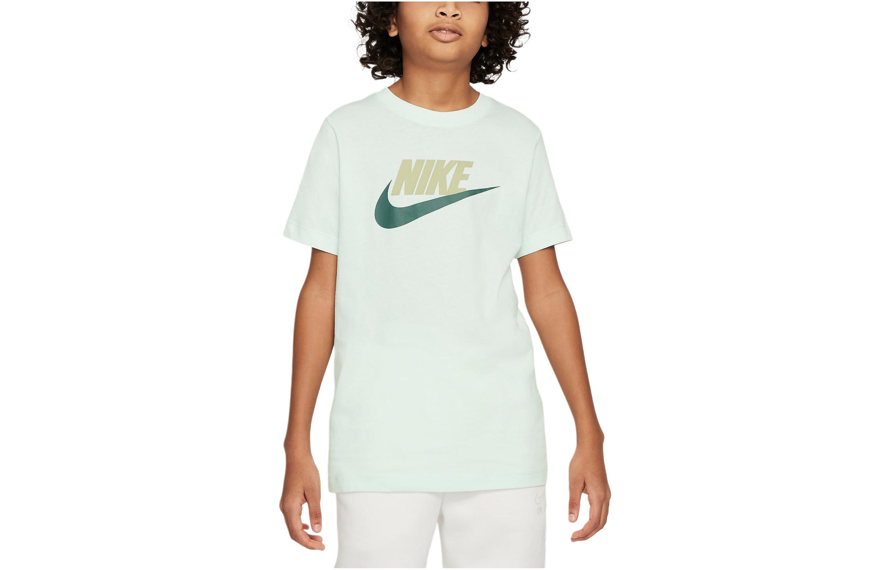 

Nike T Shirt Sportswear Light Green Kids AR5252-394 L