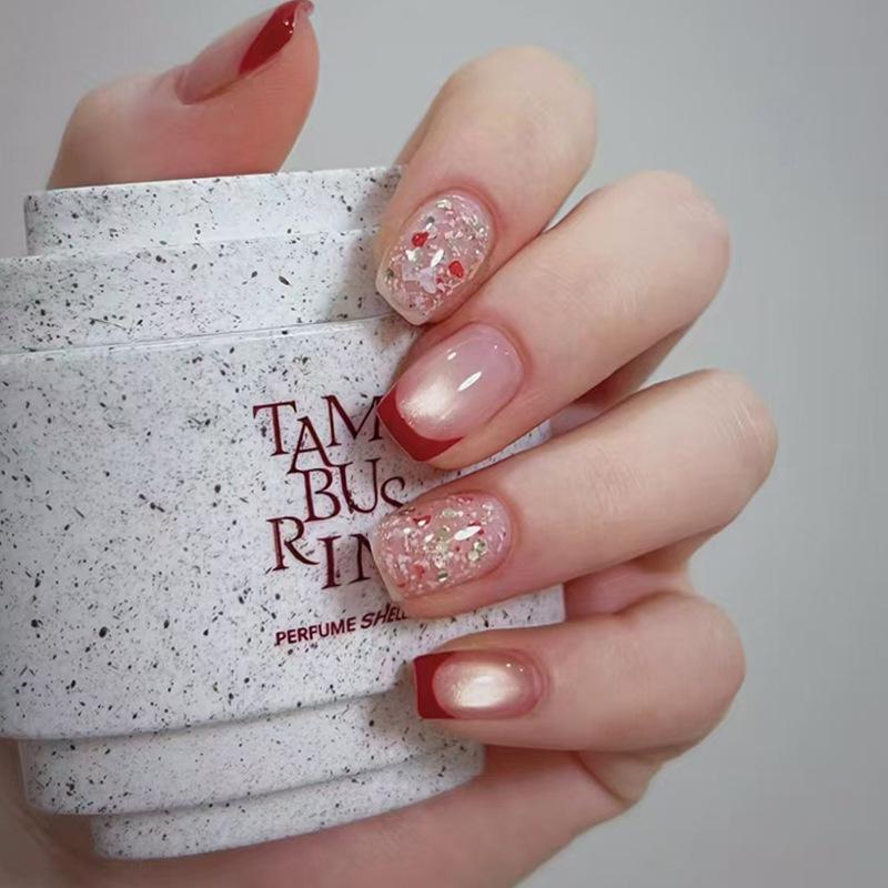 

Dazzling Shard Red Edge Pearlescent Cat Eye Press-On Nails - Short Full-Size Manicure