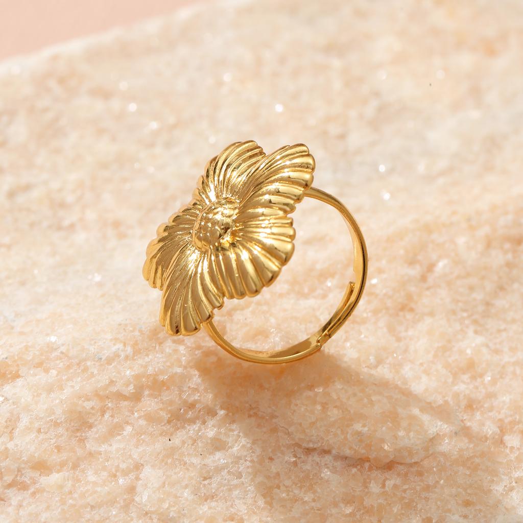 Golden Plated Vintage Flower Open Adjustable Ring for Women Elegant Statement Jewelry Gift