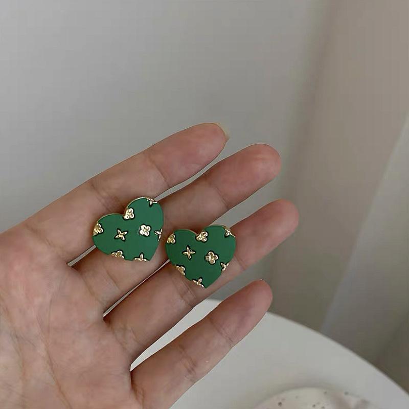 Summer Green Flower Fashionable and Elegant Earrings Temperament Versatile Sweet Stud Earrings Atmospheric Fresh Earrings