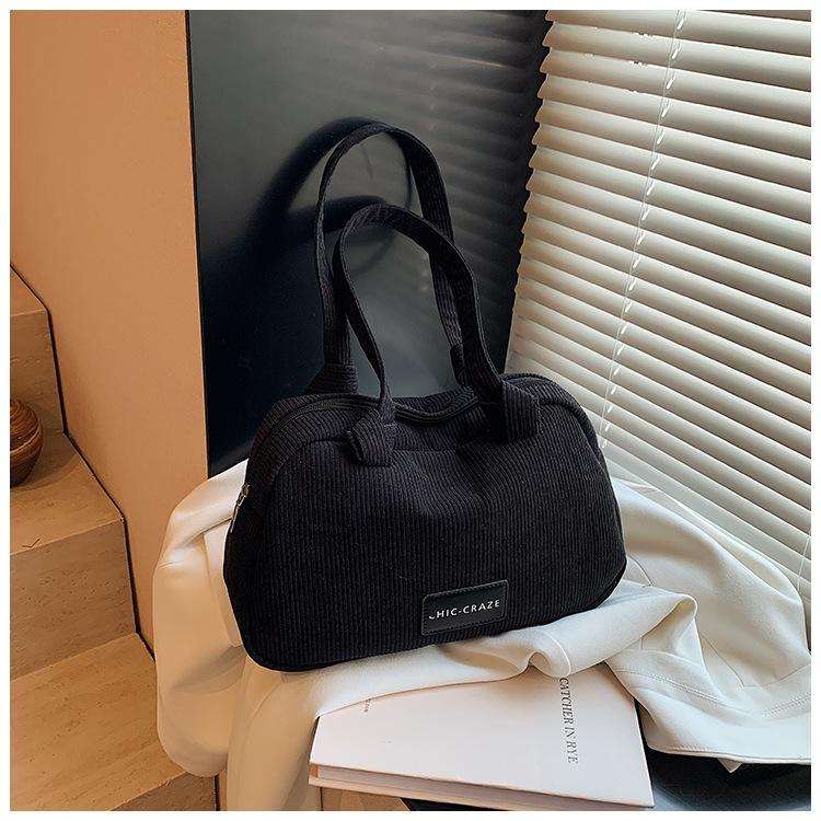 

Вельветовая сумка женская большая вместимость 2024 новая осенне-зимняя повседневная универсальная сумка через плечо сумка для поездок на работу чёрный