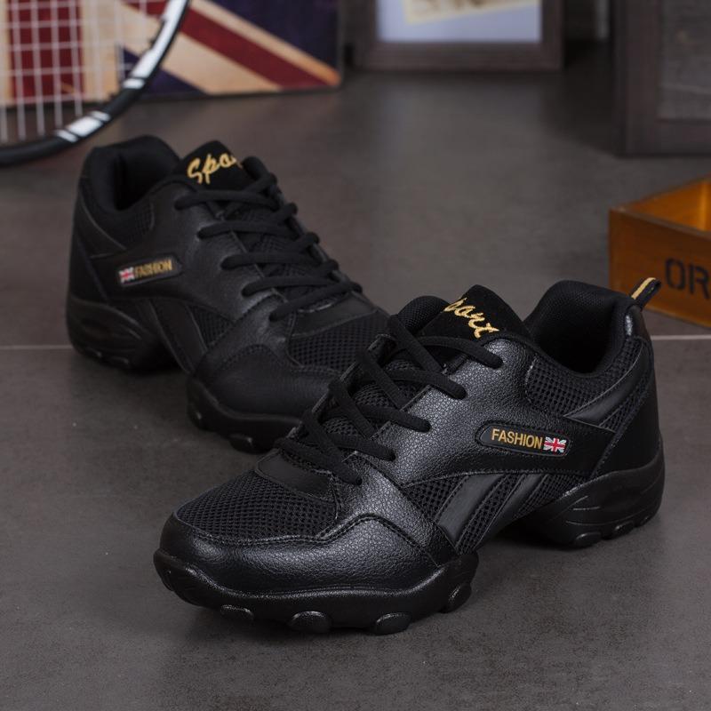 New Soft Sole Men Sports Anti-skid Square Dance Shoes Sneakers Net Jazz Shoe Fitness Team Performance Shoes