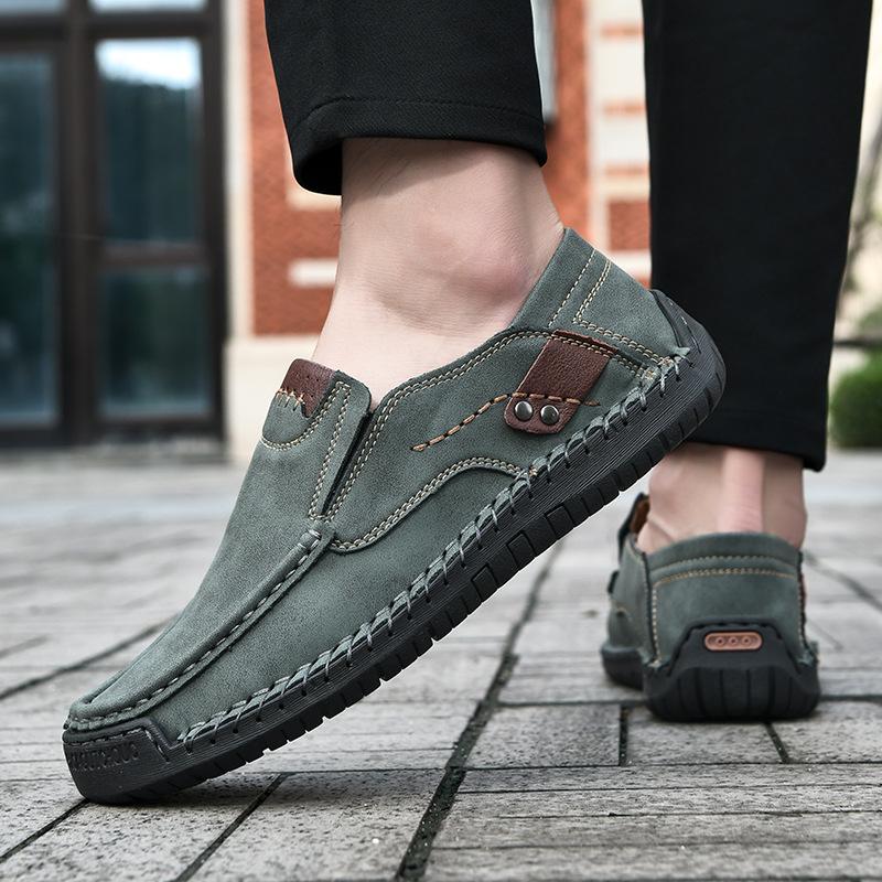 Foreign Trade New Men's Leather Shoes 2025 Hot-selling Hand-stitched Loafers Versatile Trend Casual Large Size Men's Shoes