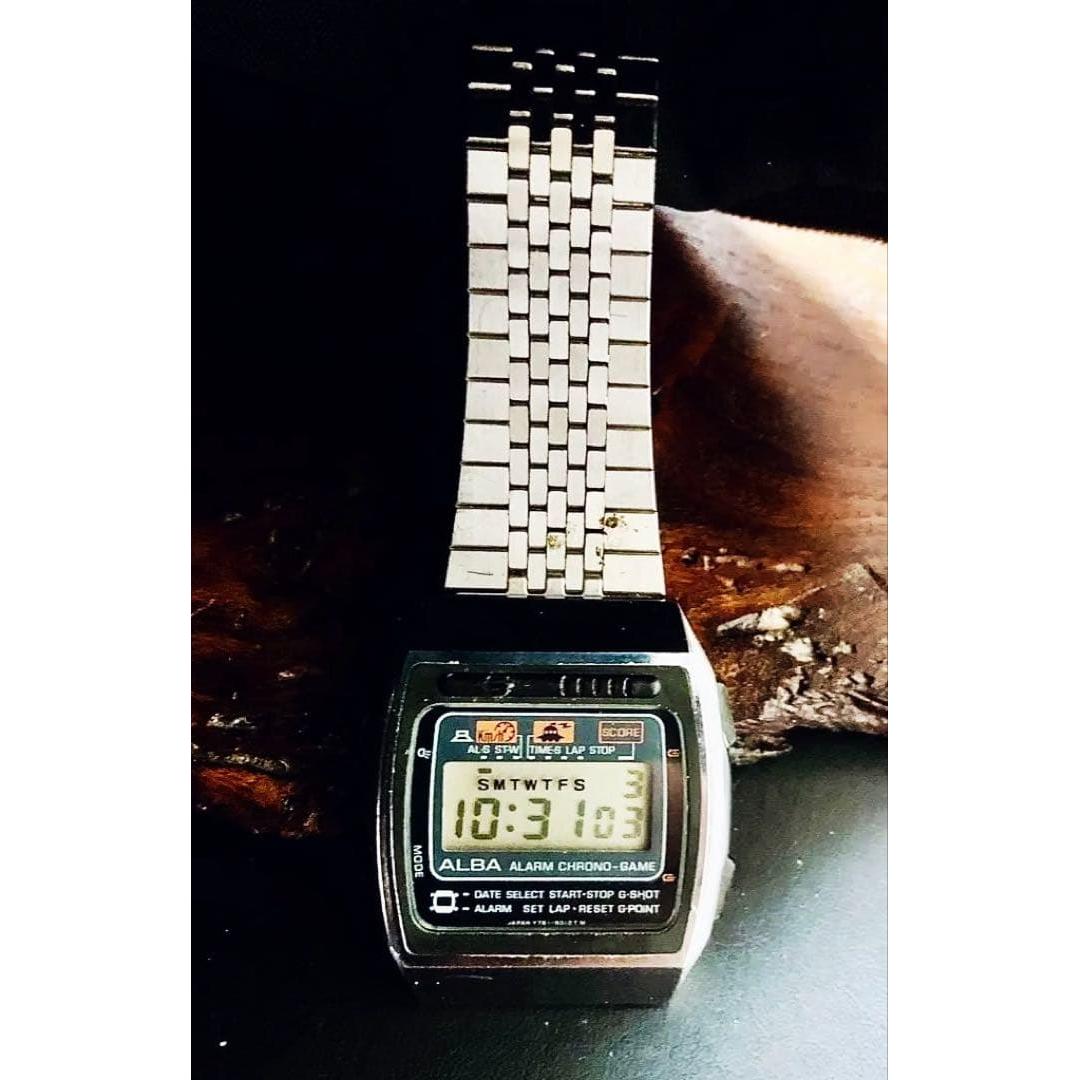 Released by Seiko ALBA in the 1980s. Very rare [ALBA game watch]