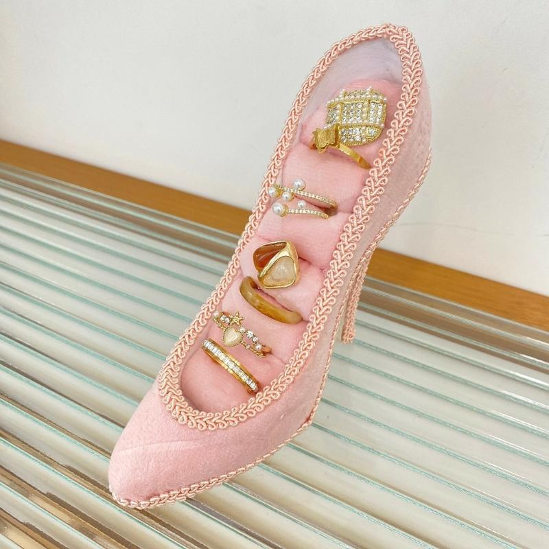 Creative High Heel Shoe Resin Jewelry Display Stand Suitable for Earrings Necklaces Rings Bracelets Home Decorating