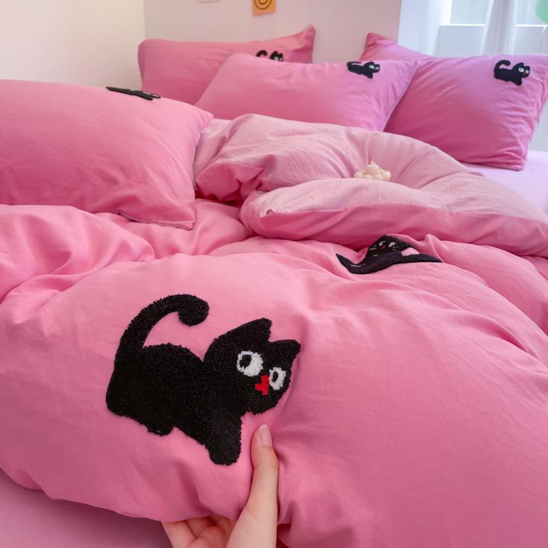 Class A bedding four-piece set solid color cotton cartoon towel embroidered quilt cover skin-friendly washed cotton student dormitory cute kit