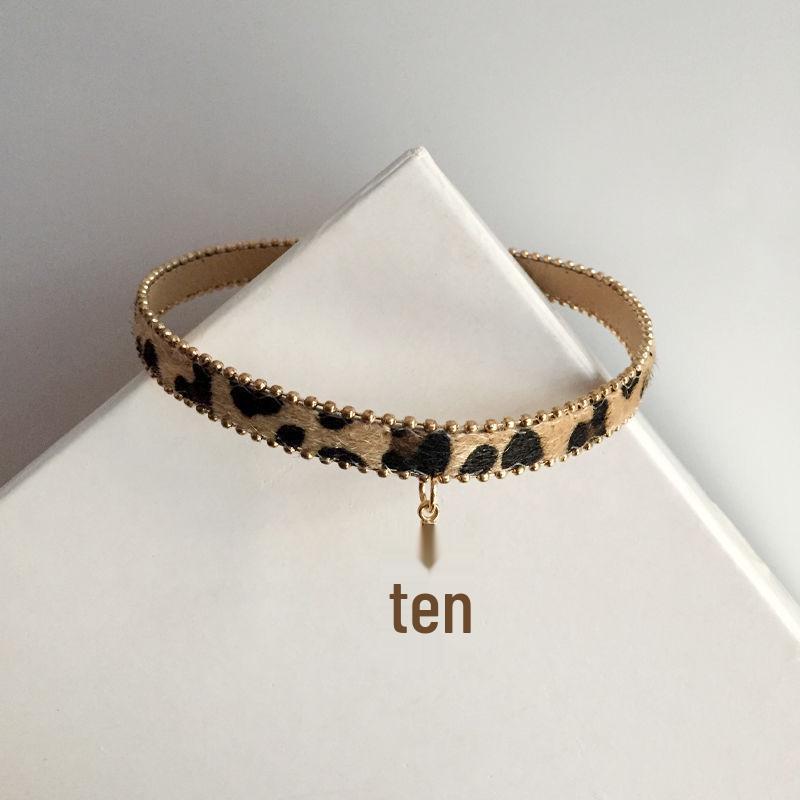 Vintage Leopard Print Choker Necklace for Women - Y2K Niche Style