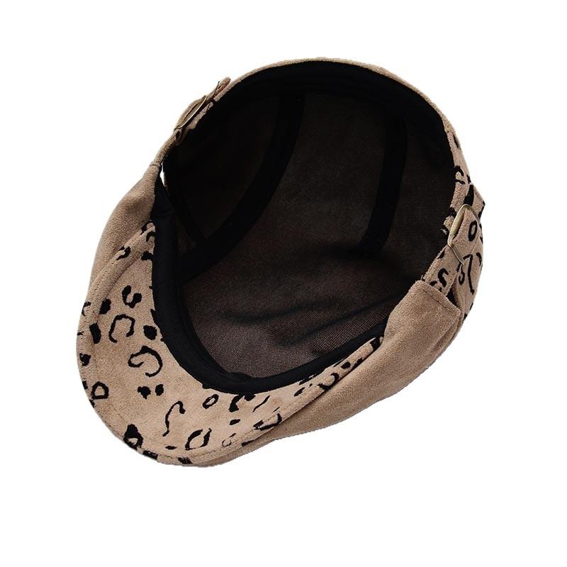 Retro deerskin velvet forward hat children autumn and winter leopard print contrasting color cap showing face small old money wind beret male trend