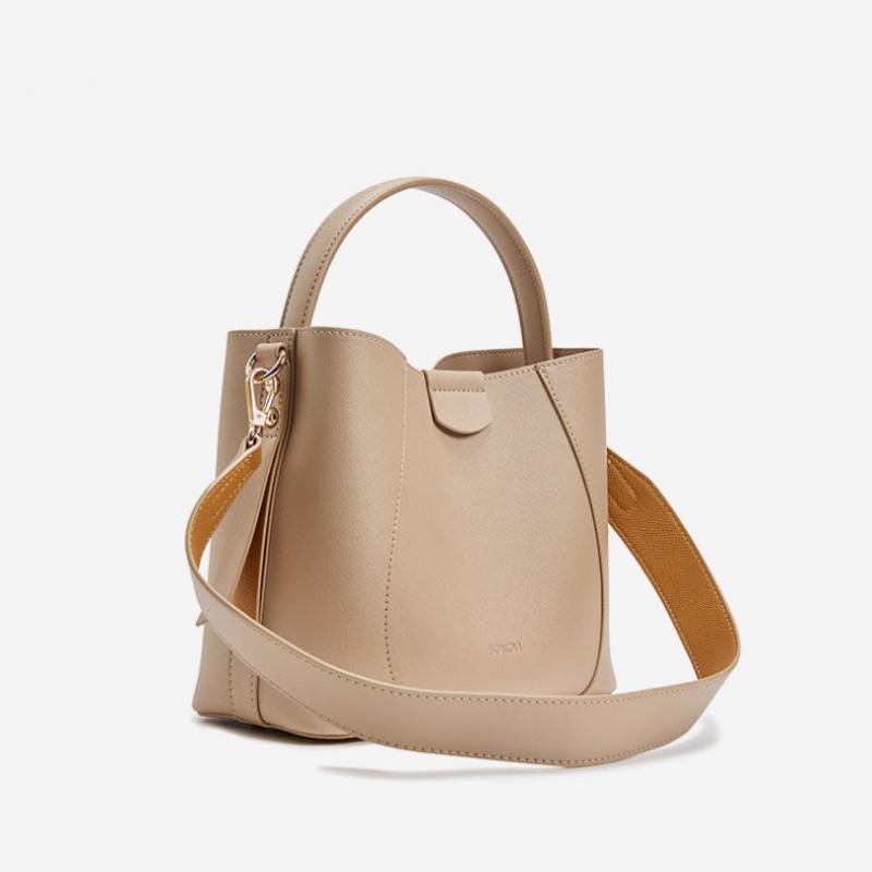 Sonovi ESquire Sonobi Women S Round Tote   croSSbody Bag Beige