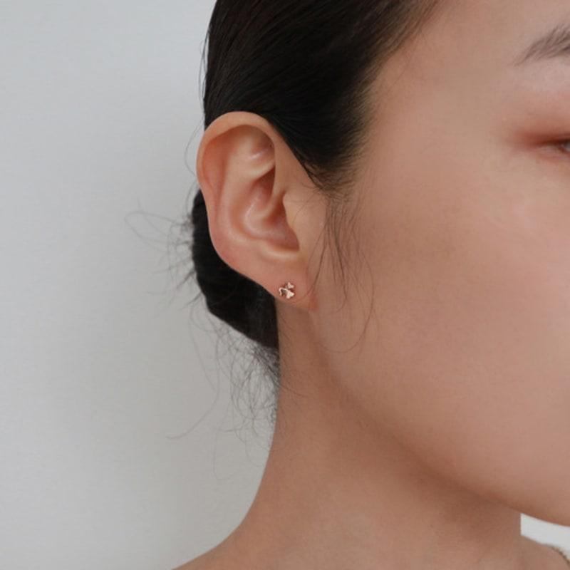 Weniger ist mehr 14K Gold Klee Ohrring & Piercing