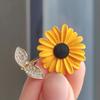 1PC Enchanting Sunflower Brooch - Cute and Fashionable Yellow Flower Accessory with Shining Leaf Design