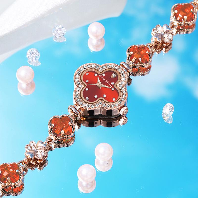 Women's Fashion Quartz Watch with Four-Leaf Clover Bracelet