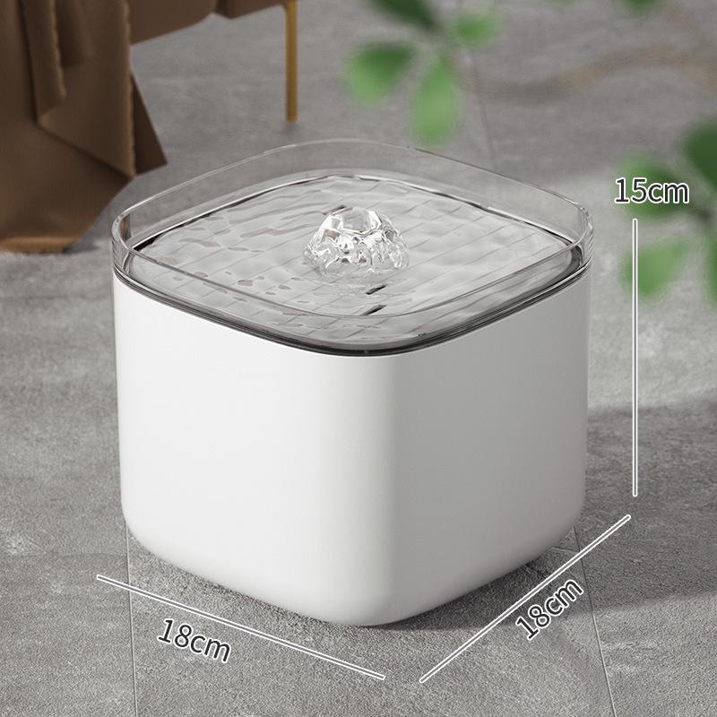 Smart Pet Drinking Fountain with Automatic Filtration and Large Capacity