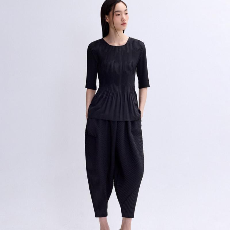 Pleats Me Pleated Panel Baggy Cropped Pants Epptm326012