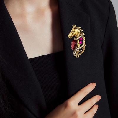 1/2Pcs Brooch Metal Horse Head Design Pin with Sparkling Rhinestones Oval Colored Faux Crystals Fastening Badge Jackets Scarves Bags Accessories