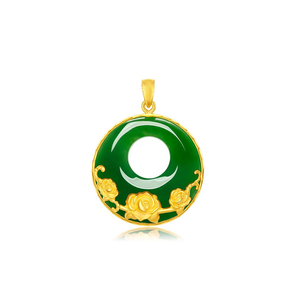 Vietnamský Sand Gold Bauhinia Jade přívěsek na náhrdelníku se zlacenou mosaznou květinou.