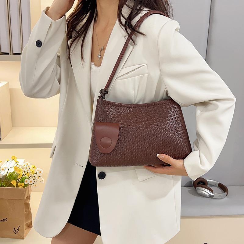 New Popular Niche Temperament High-end Hand Bag Fashion Woven Bag Shoulder Underarm Baguette Bag