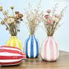 Ceramiczny Pasiasty Wazon Ręcznie Malowany Nowoczesny Nordycki Boho Wazon Mały Dekoracyjny Pojemnik na Kwiaty na Stolik Boczny Kuchnia Pomieszczenie Wewnętrzne Ozdoba Stołu
