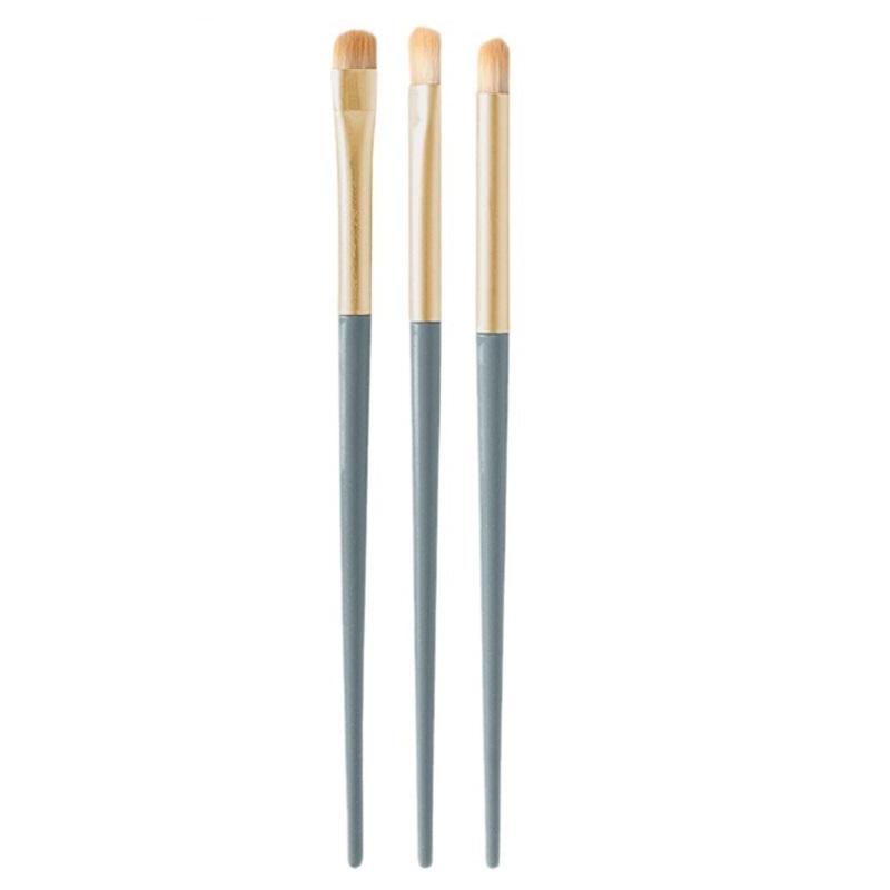 

Set of 3 Eyeshadow Brushes for Precise Application Soft Synthetic Bristles Durable Handles Suitable for Makeup Blending Detailing and Shading One Size