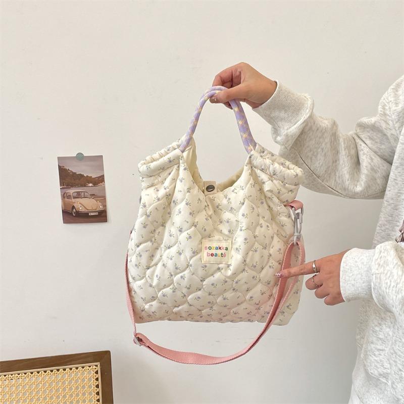 

11 Autumn and winter quilted quilted cotton cartoon pattern hand bag women s hand shoulder crossbody canvas bag