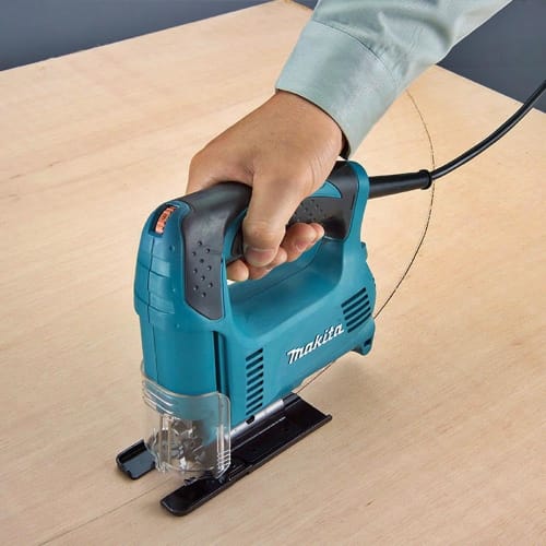 Makita stikksag 4327