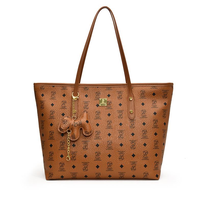 

Textured cartoon bear tote bag women s new foreign casual versatile commuter shoulder armpit bag Without pendant