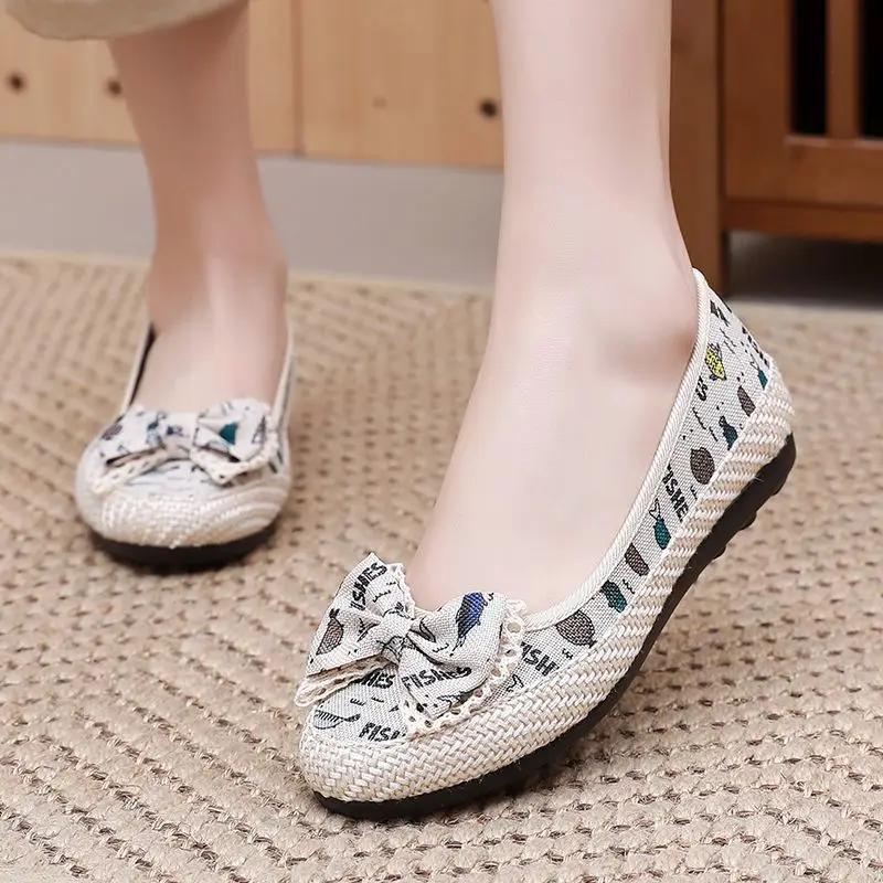 Fashion Aesthetic Flat Slip On Ladies Footwear 2025 New Designer Luxury Korean Comfortable and Elegant Offers Casual 39 Women's Shoes