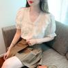 Top de Encaje Francés con Cuello en V y Manga Abullonada para Mujer - Elegante Estilo Veraniego