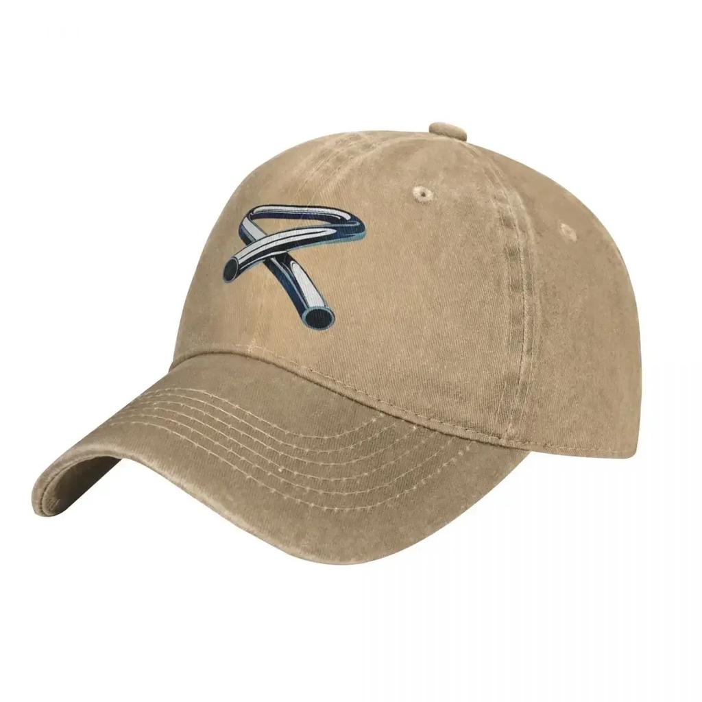Röhrenglocken Eine Baseballkappe