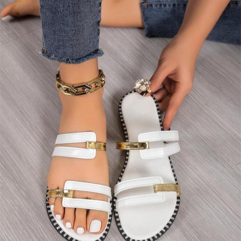 Cool Slippers Women's Summer Fashion Outer Wear Versatile Rivet Clip One-word Slippers Women's Large Size Flat Beach Shoes Women's Drag