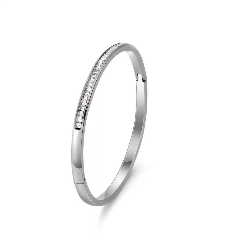 Diamond-Studded Titanium Steel Women's Bracelet: Versatile, Colorfast, High-End Feel, Premium Niche Jewelry.