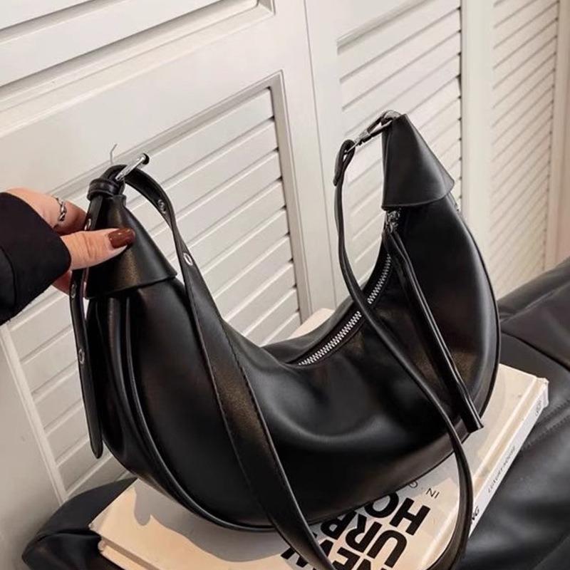 Large Capacity Bag Women's Spring and Summer Versatile Messenger Bag Fashion Casual Shoulder Bag High-end Niche Dumpling Bag