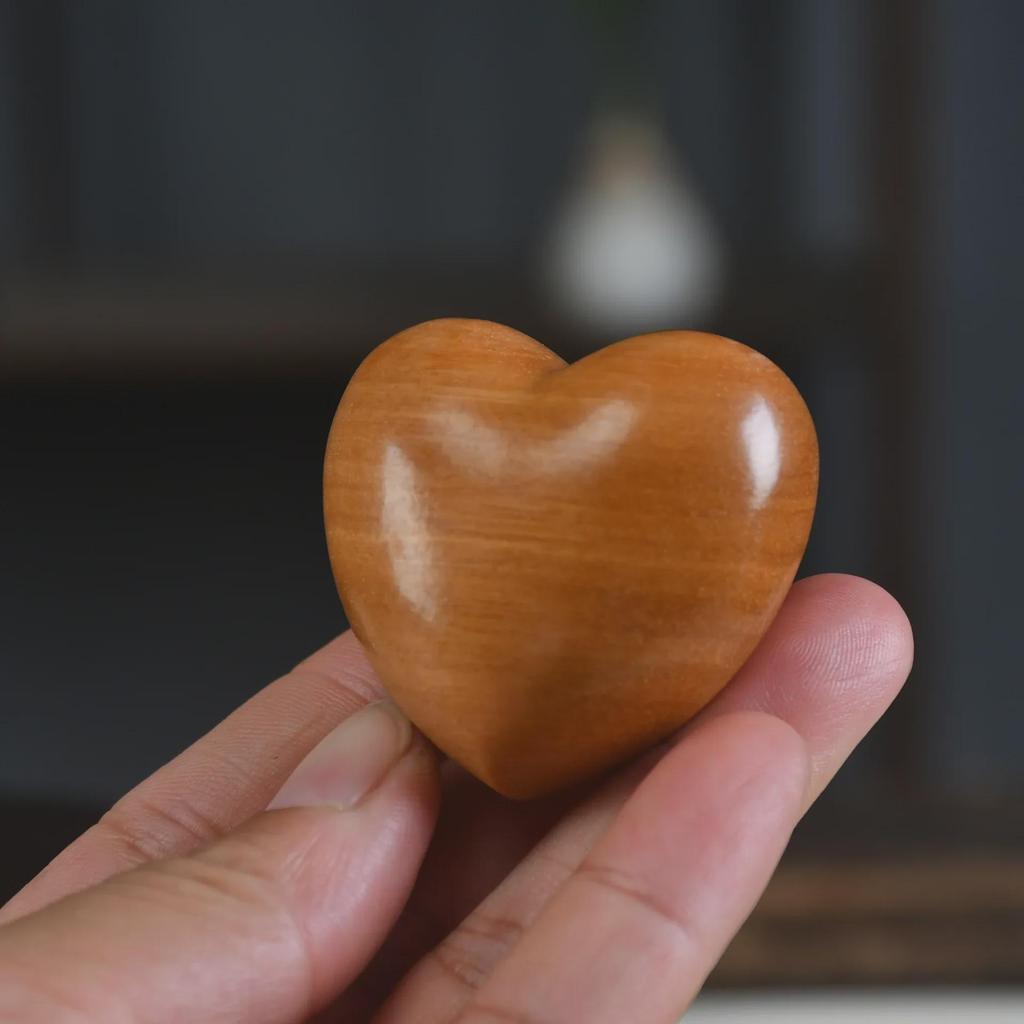 Heart-Shaped Rosewood & Green Sandalwood Carving Ornament